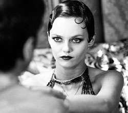 A scene from 'Girl on the Bridge'