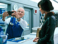 A scene from 'One Hour Photo'